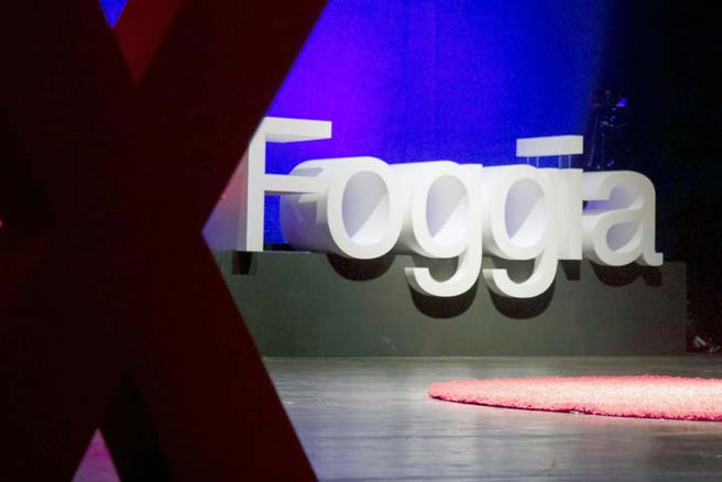 lettere in polistirolo per TEDx Foggia